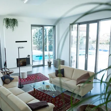 Holiday home Lavanda In Kriz With Private Swimpool